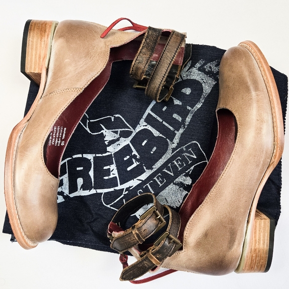 Freebird by Steven Shoes - EUC Freebird Maribel Shoes, Taupe